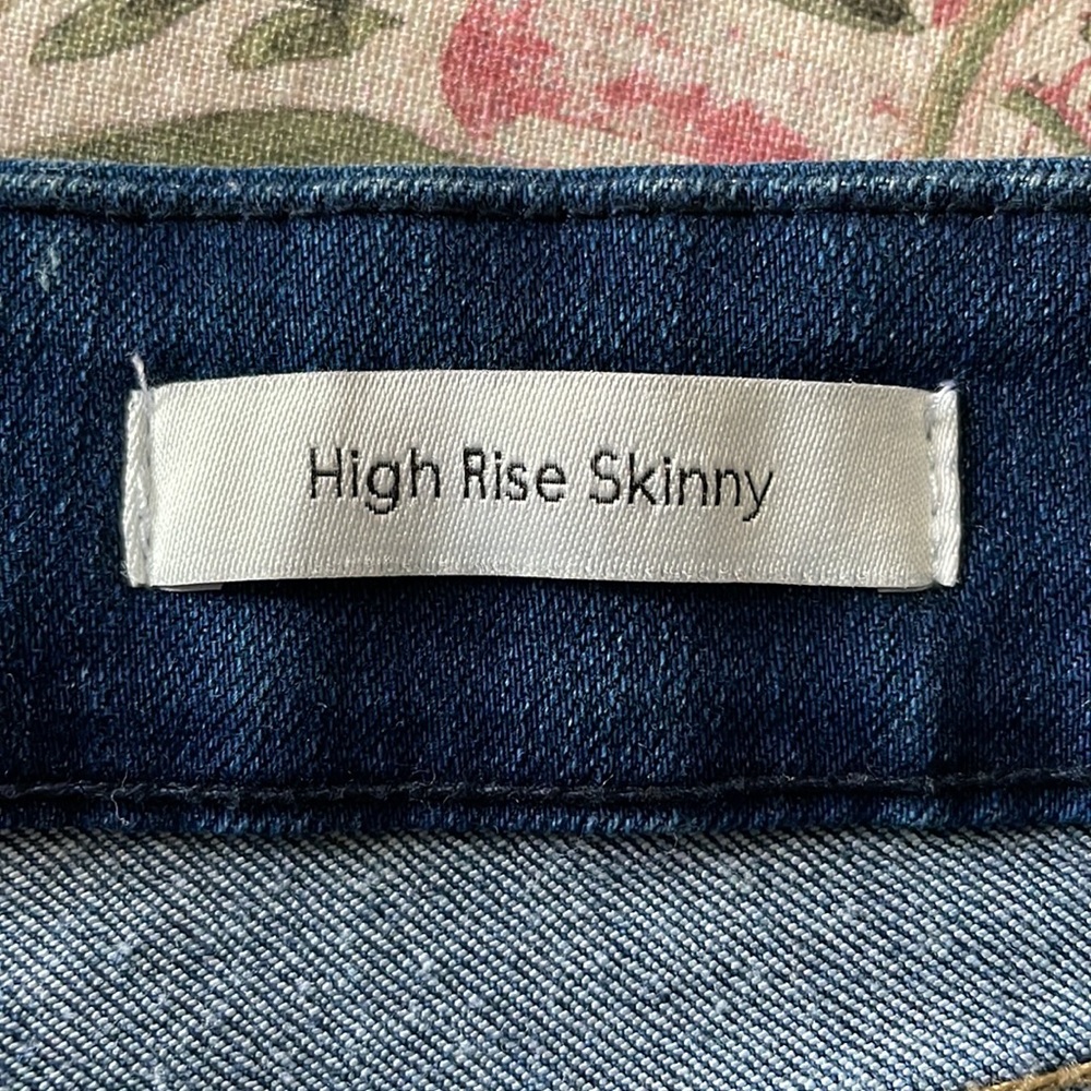 Jessica Simpson High Rise Jeans size 6 - Picture 3 of 9